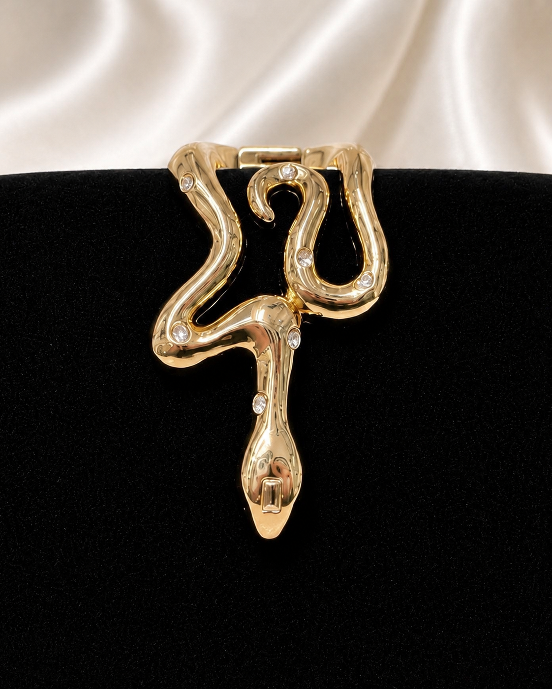 Black Velvet Serpent Clutch