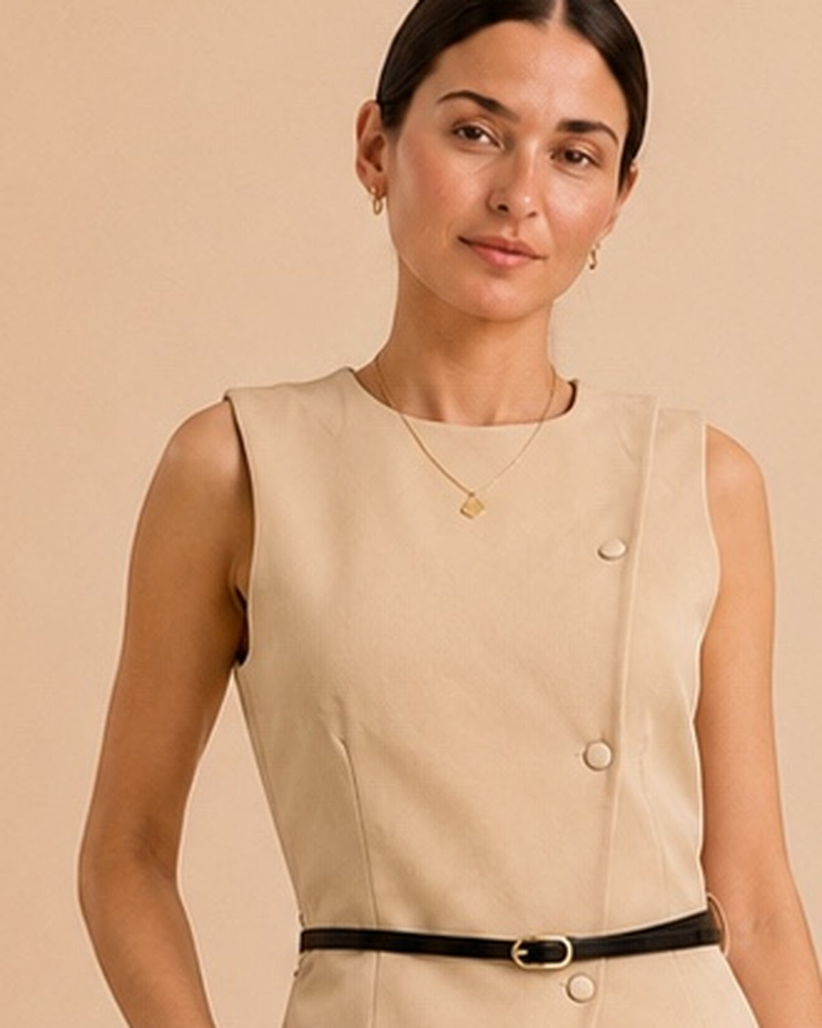 Beige tailored set front neckline and armhole detail