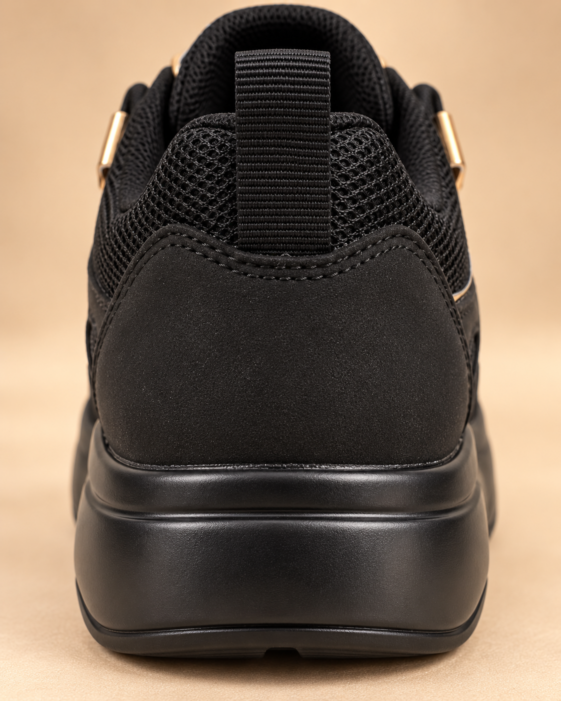 Black and gold sneakers - heel detail