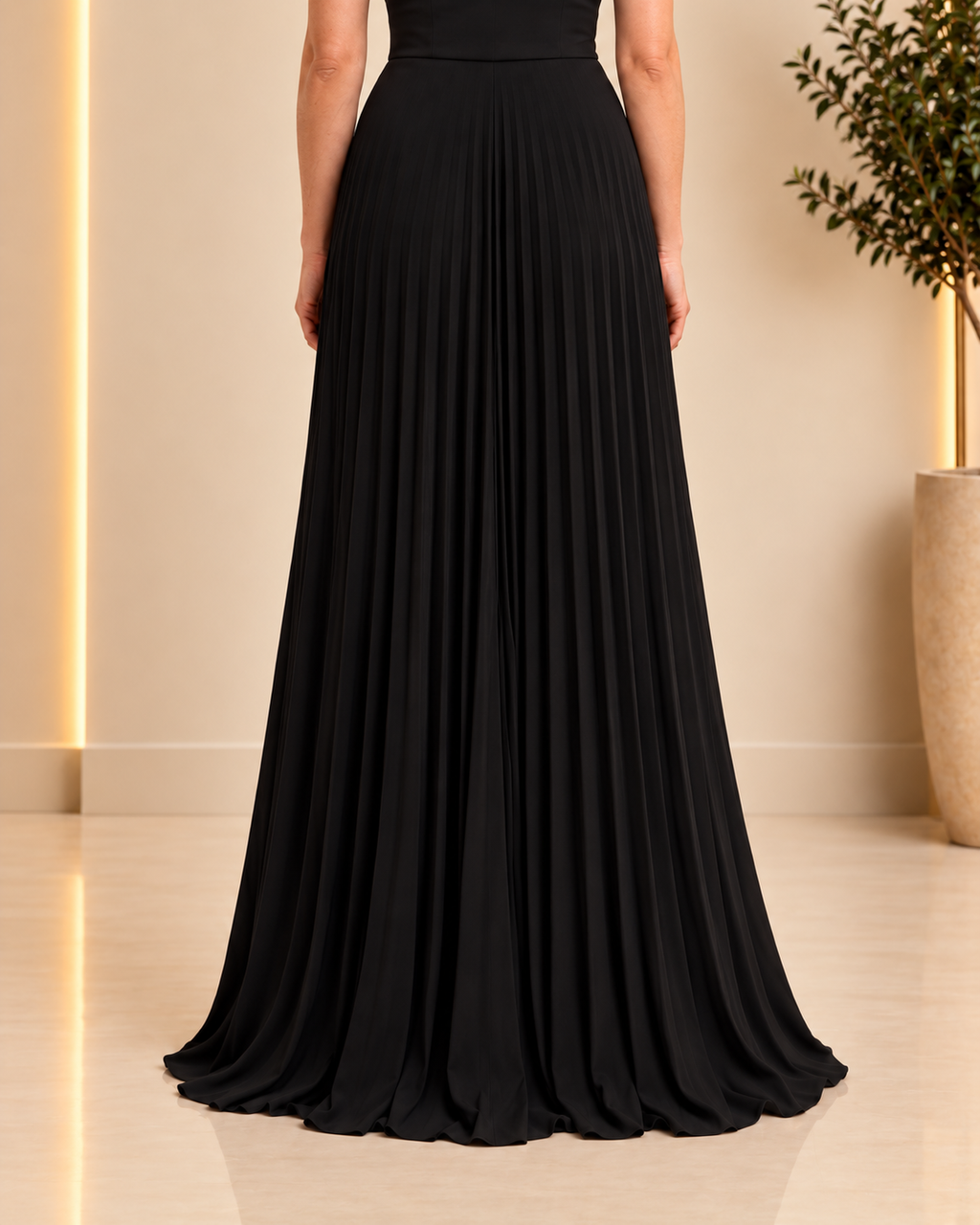 Back pleats detail