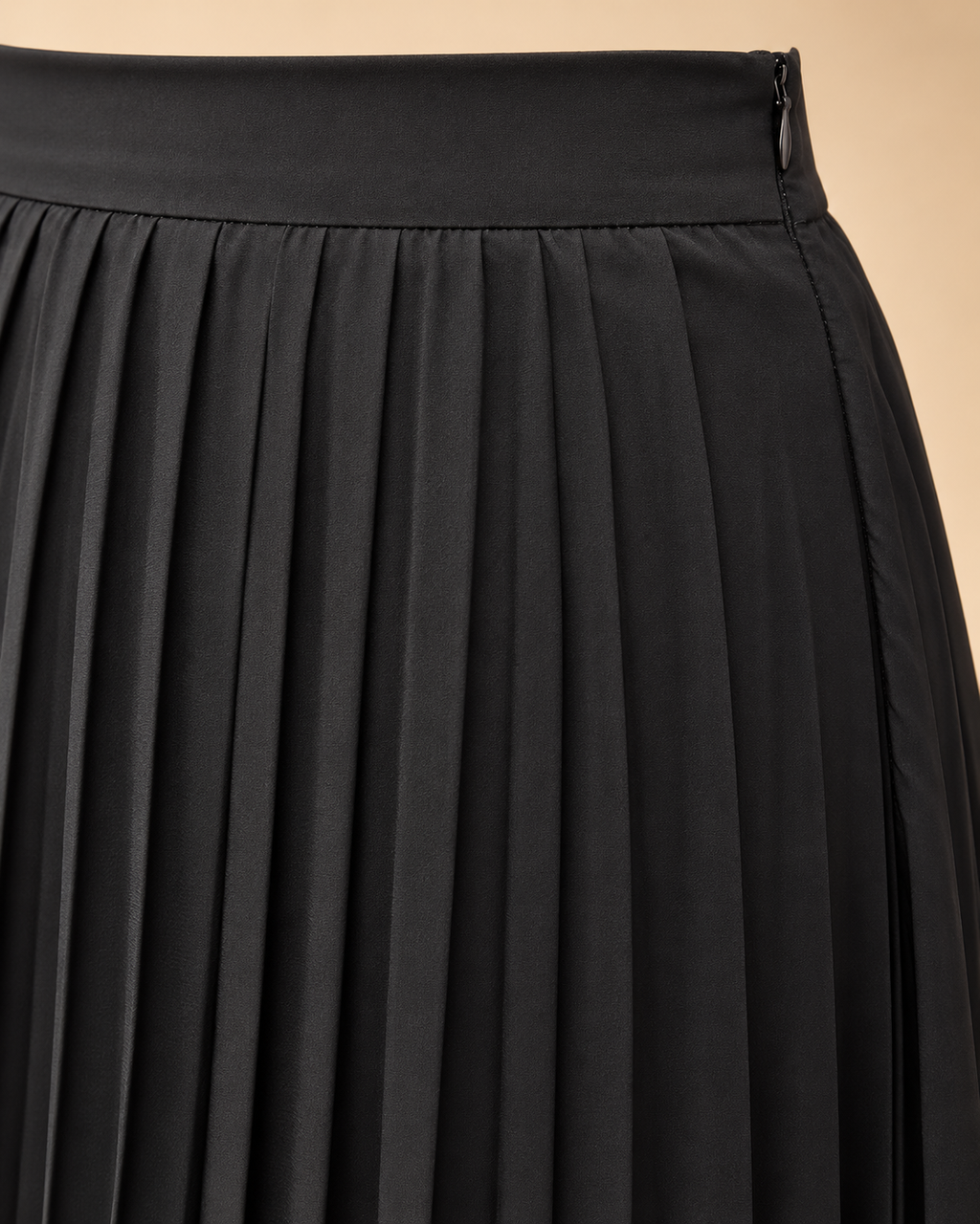 Monochrome Pleated Maxi Skirt pleat detail