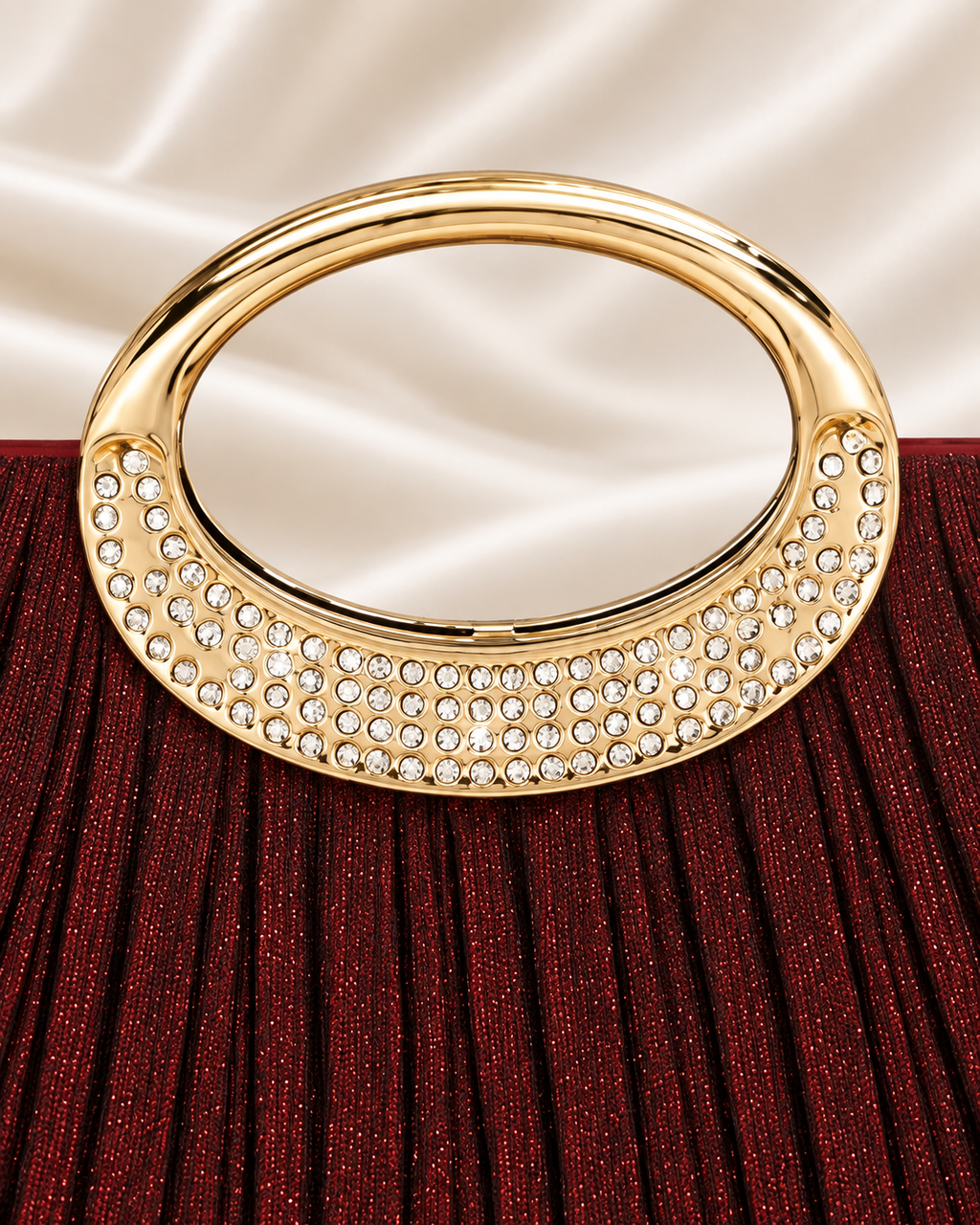 Gold oval rhinestone handle detail