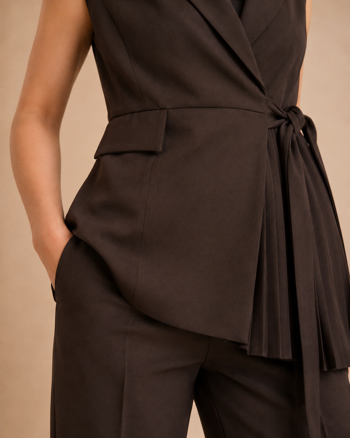 Chocolate tailored set - fabric detail