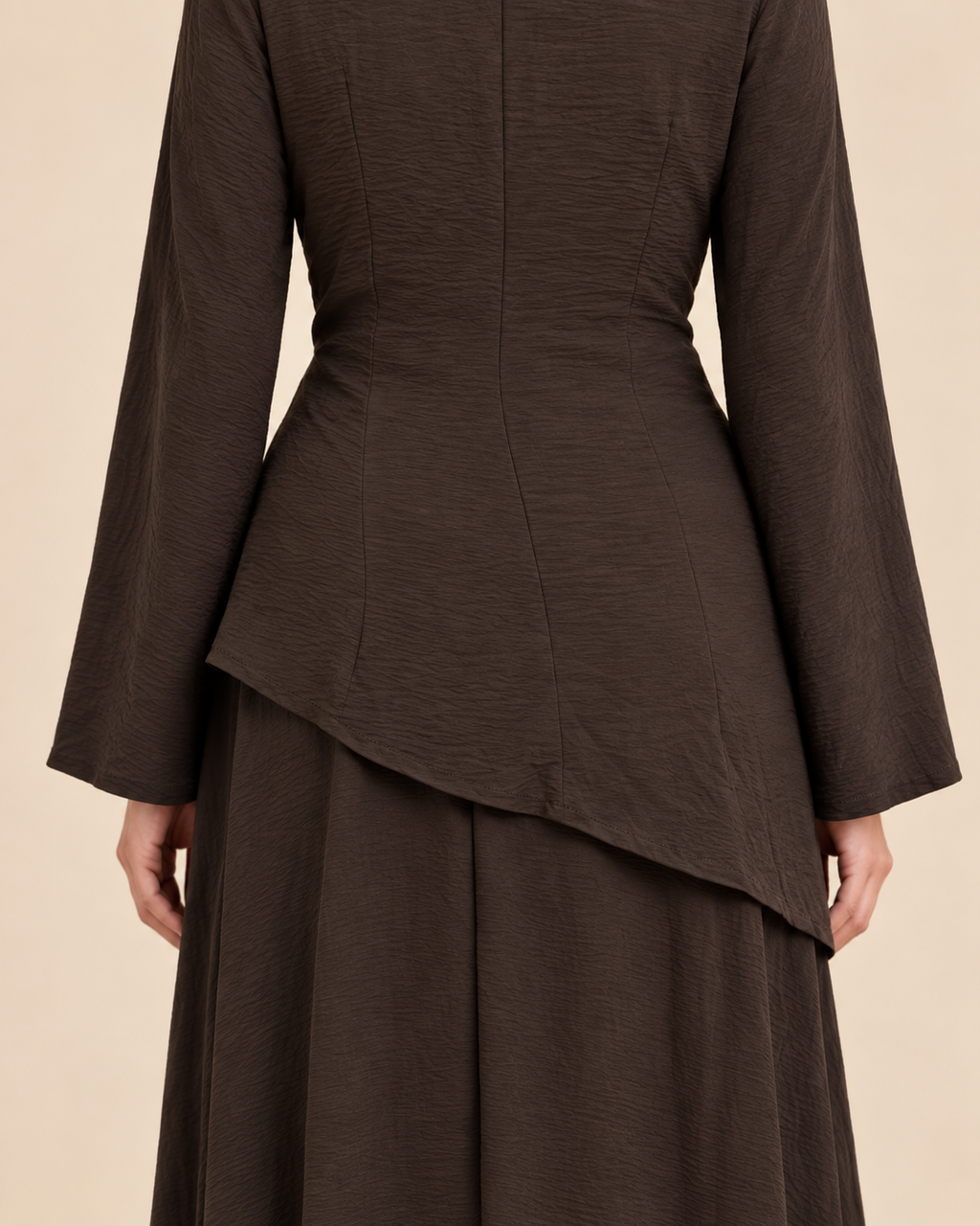 Back asymmetric hem detail