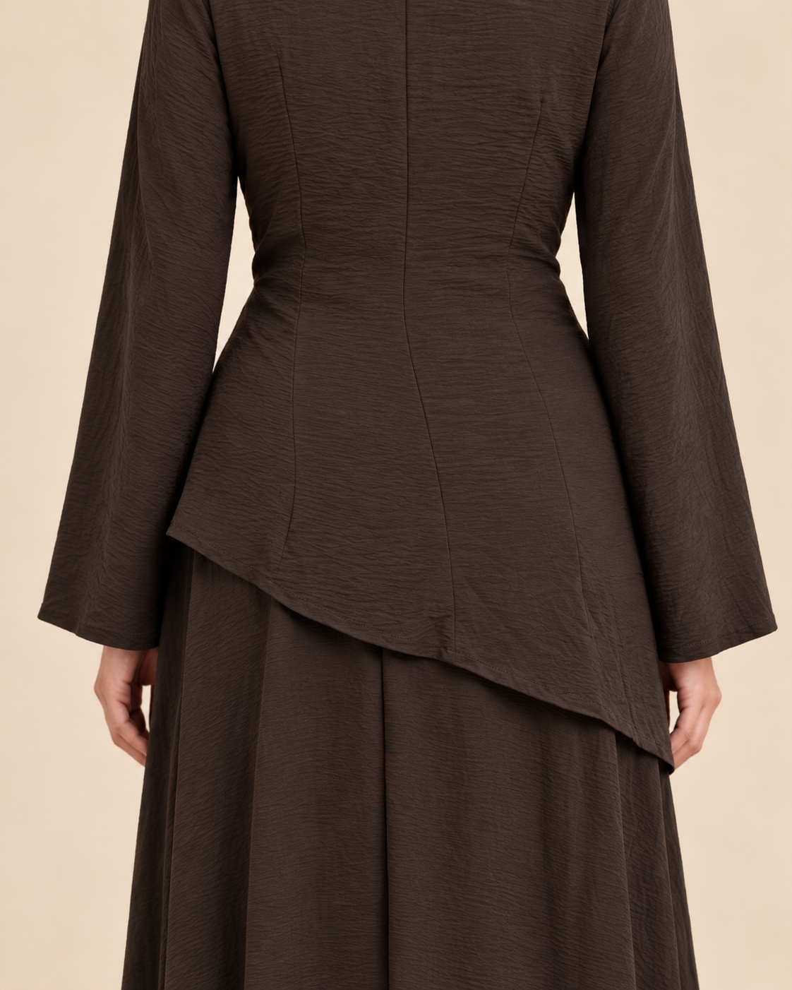 Back asymmetric hem detail