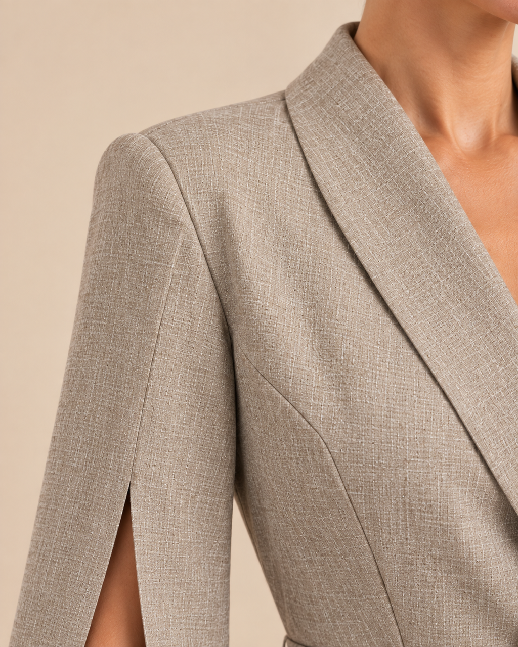 Tailored shoulder and seam construction detail