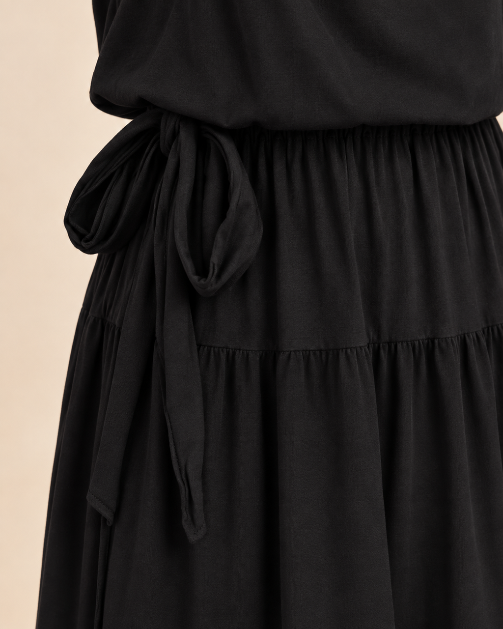 Side tie detail