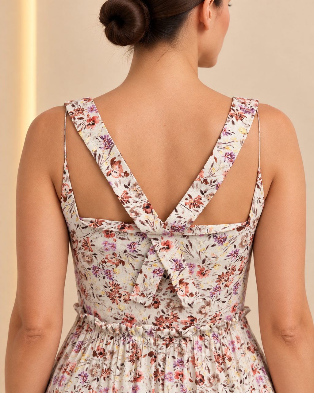 Cross-back straps and bow detail