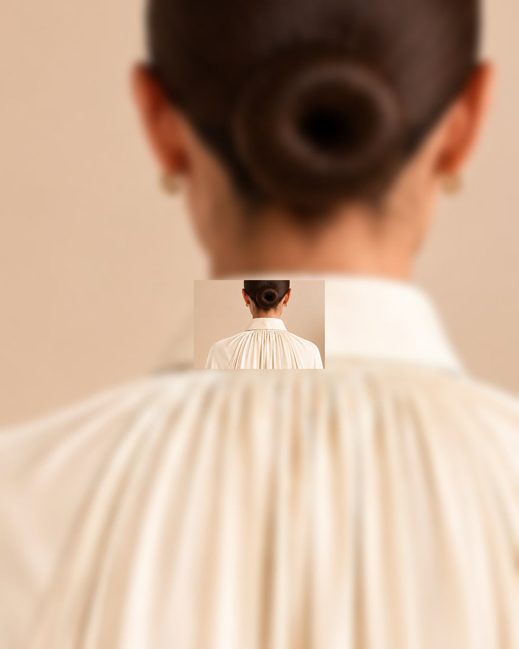 Back collar and neckline detail
