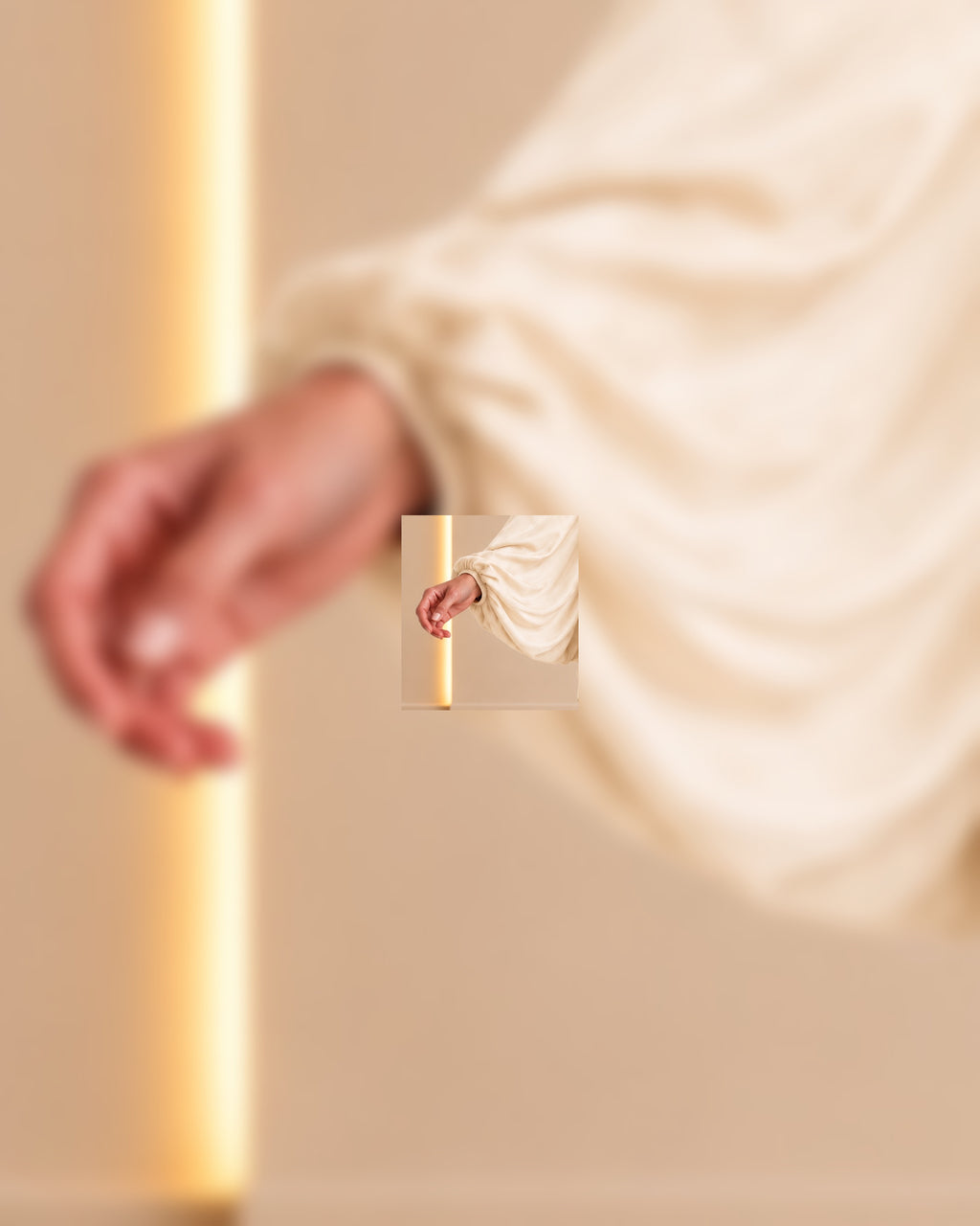 Elastic cuff detail