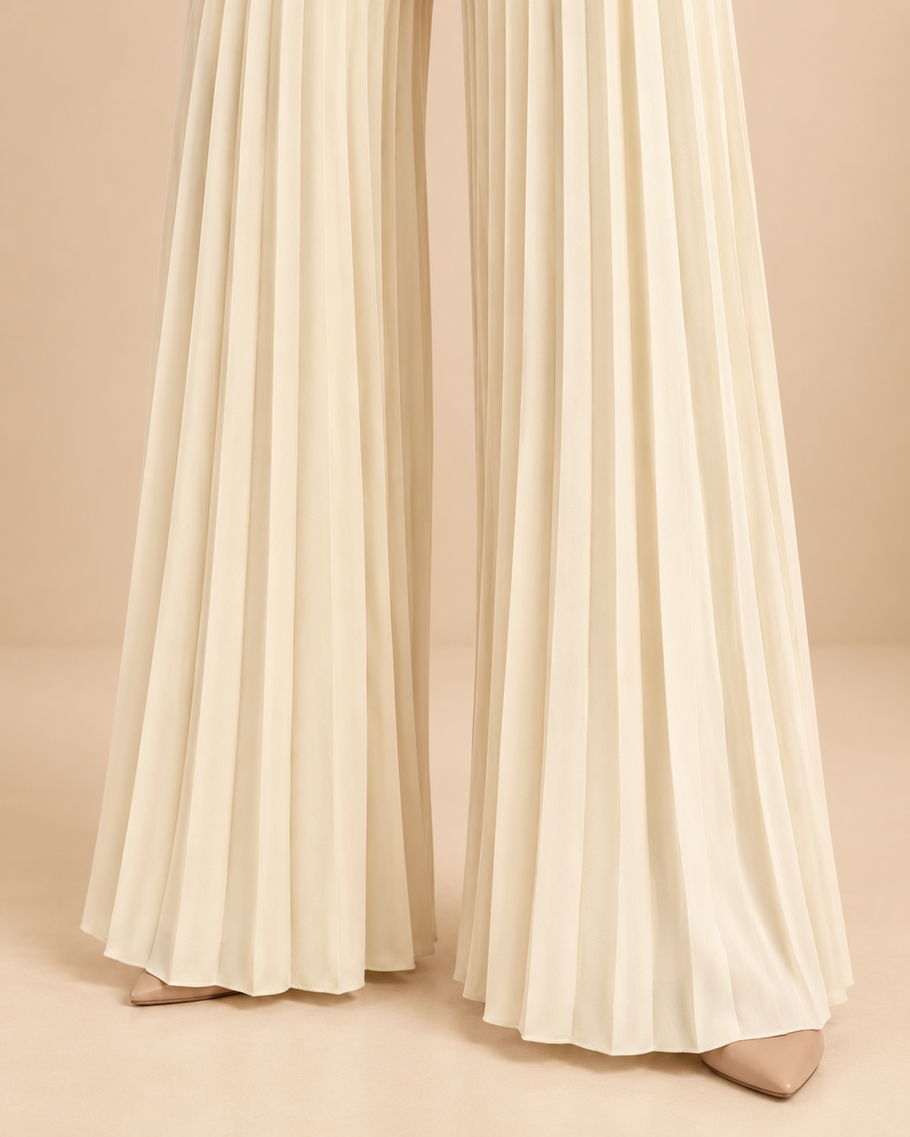 Pleated wide-leg detail