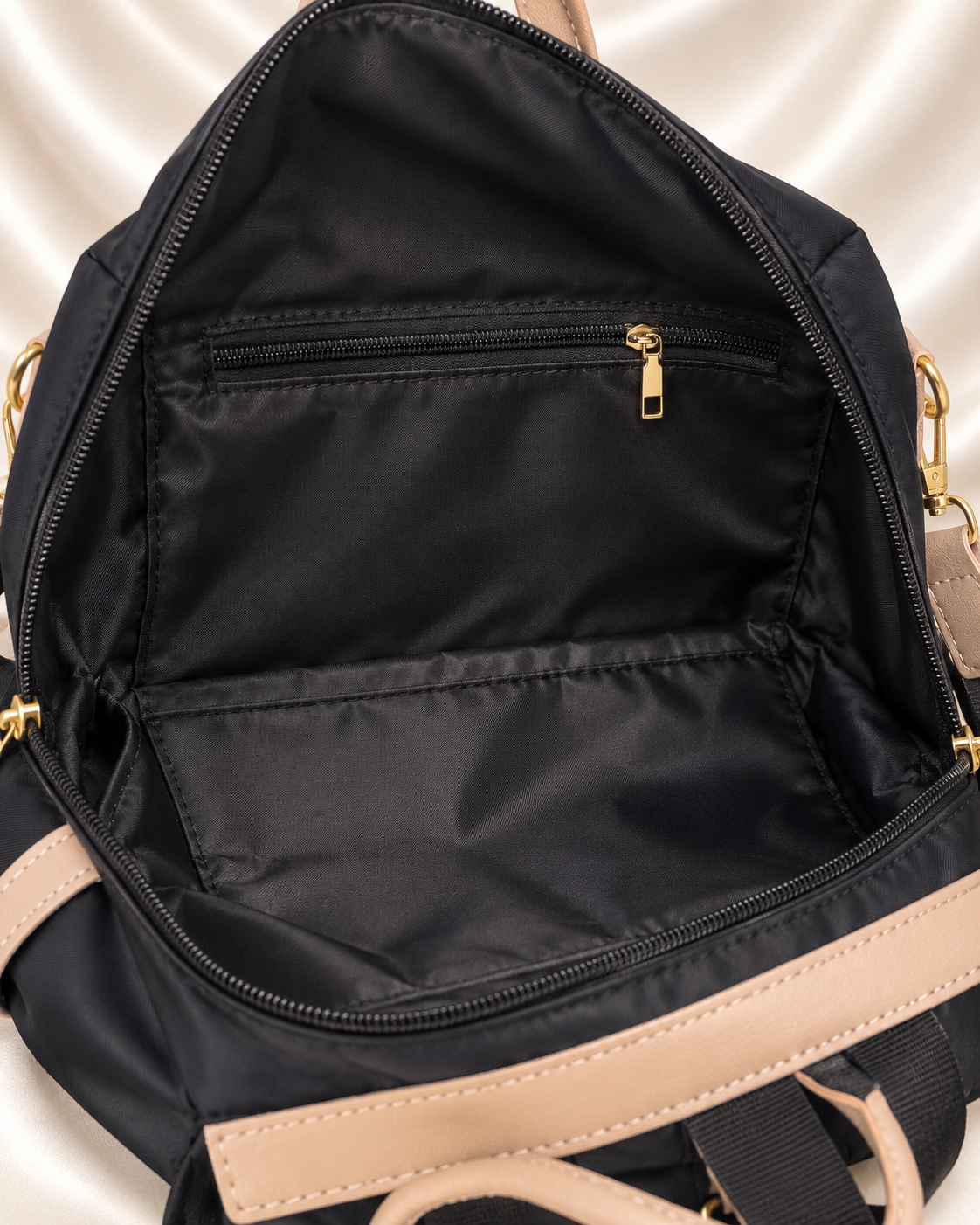 JINGPIN backpack interior lining and inner zipper pocket detail
