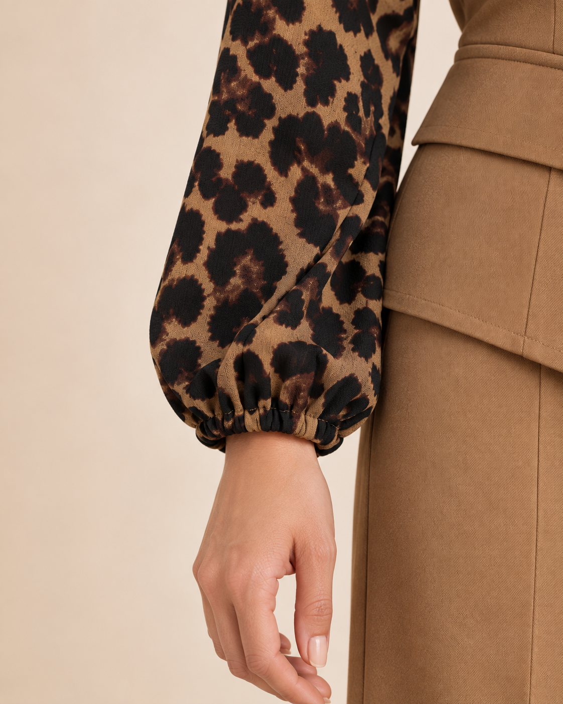 Leopard gathered cuff detail