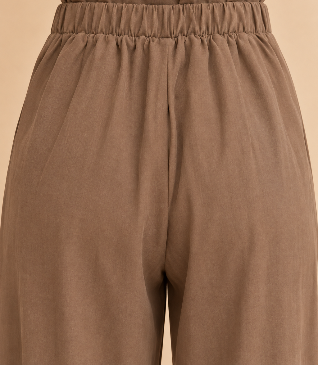 Back trouser waistband detail