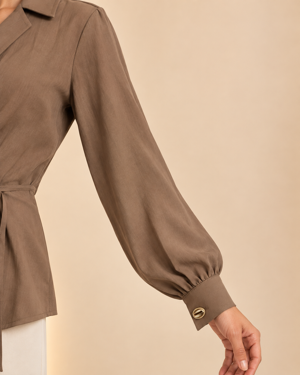 Sleeve detail