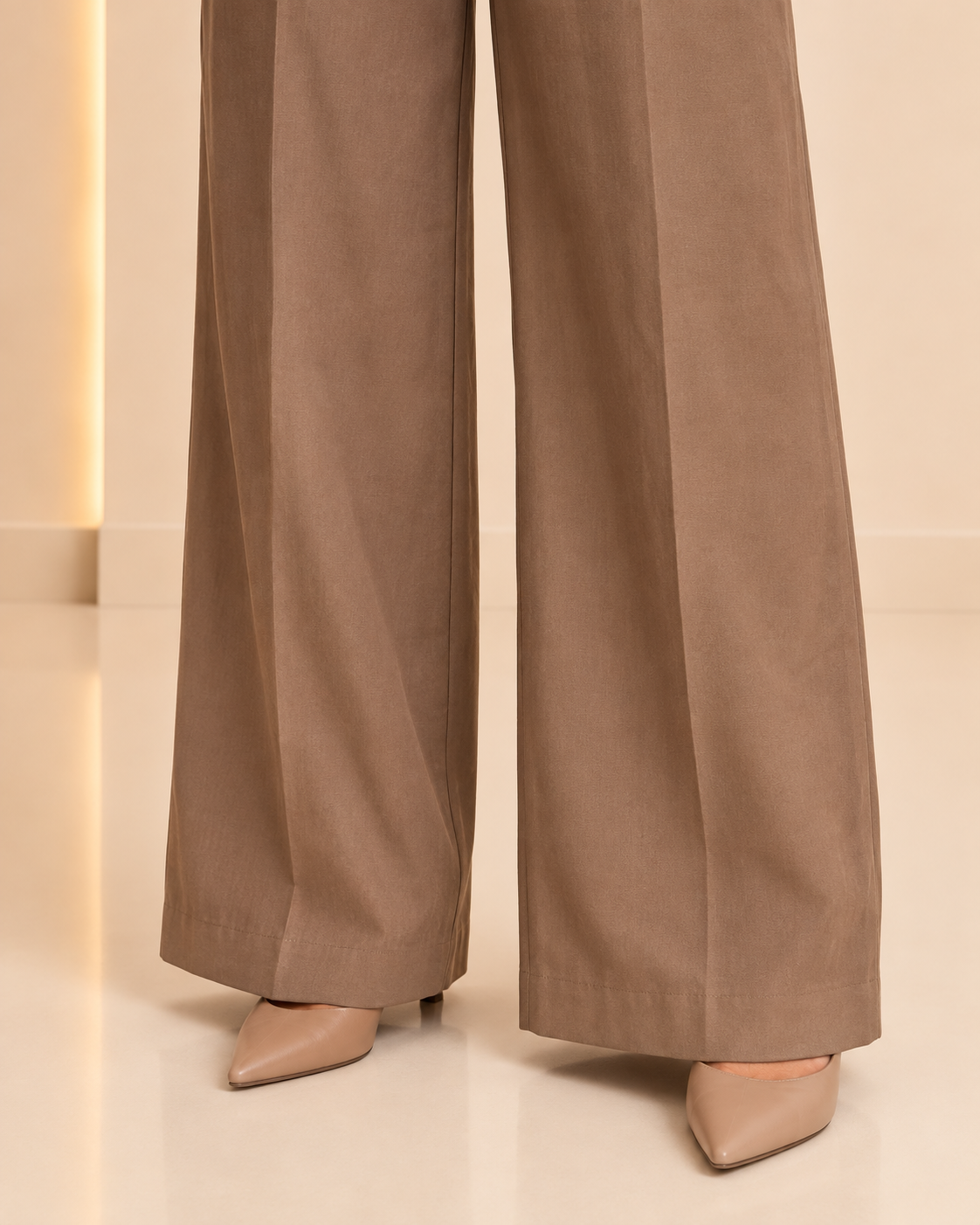 Trouser leg and hem detail