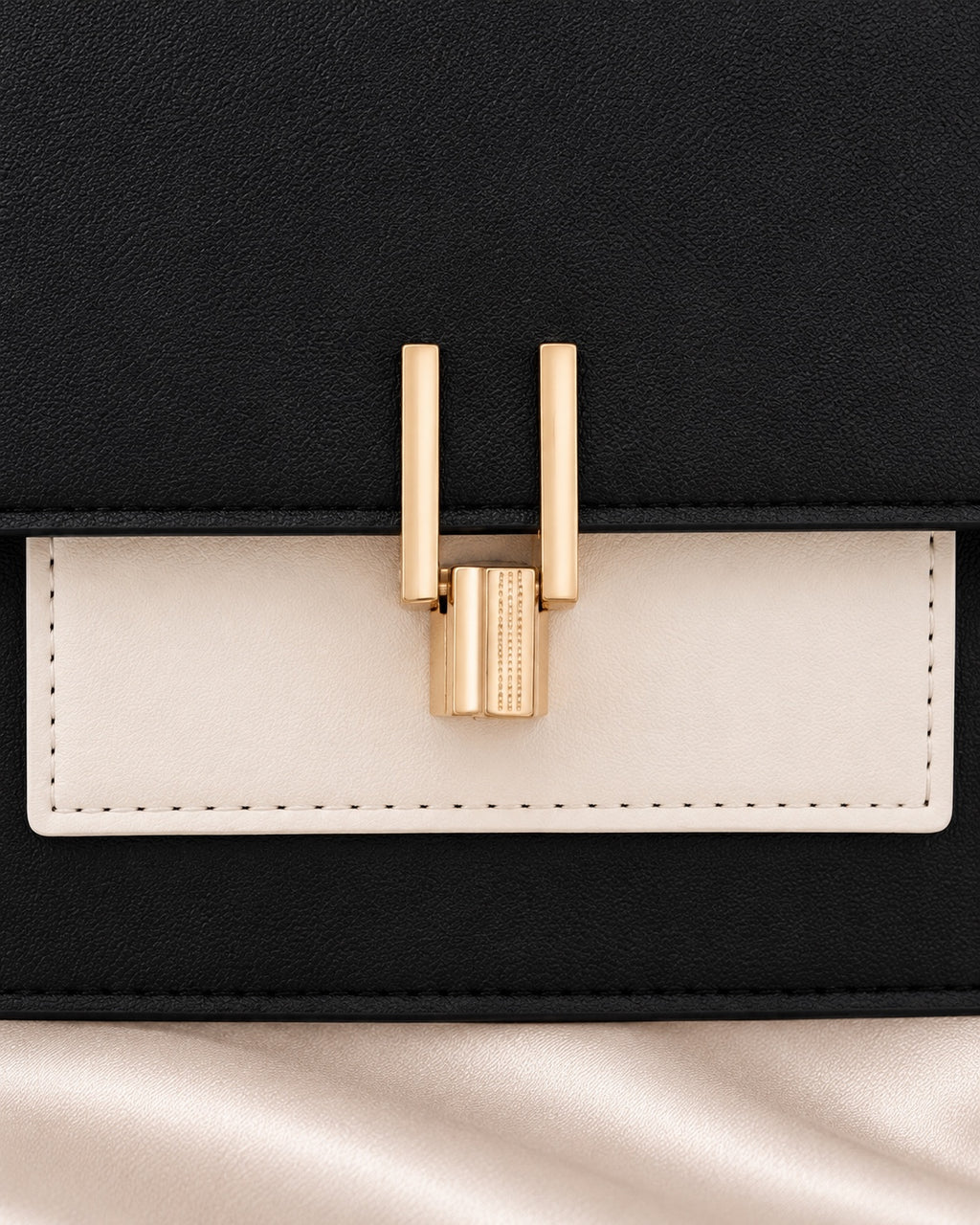 Gold clasp detail