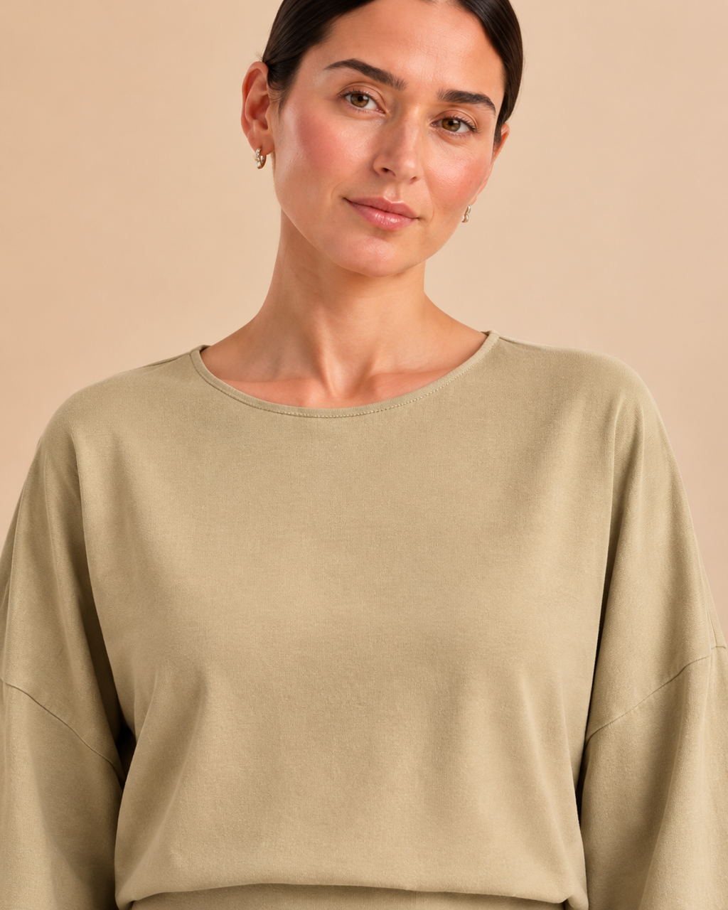 Neckline detail